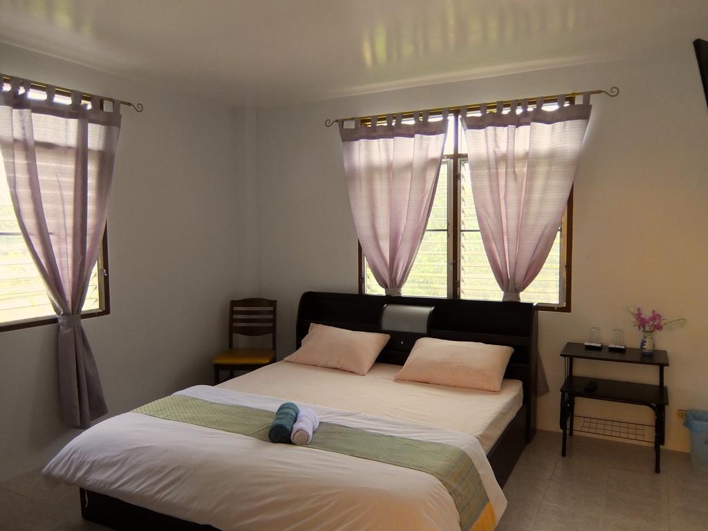 Similan Hotel Bang Tao Beach  Exterior foto